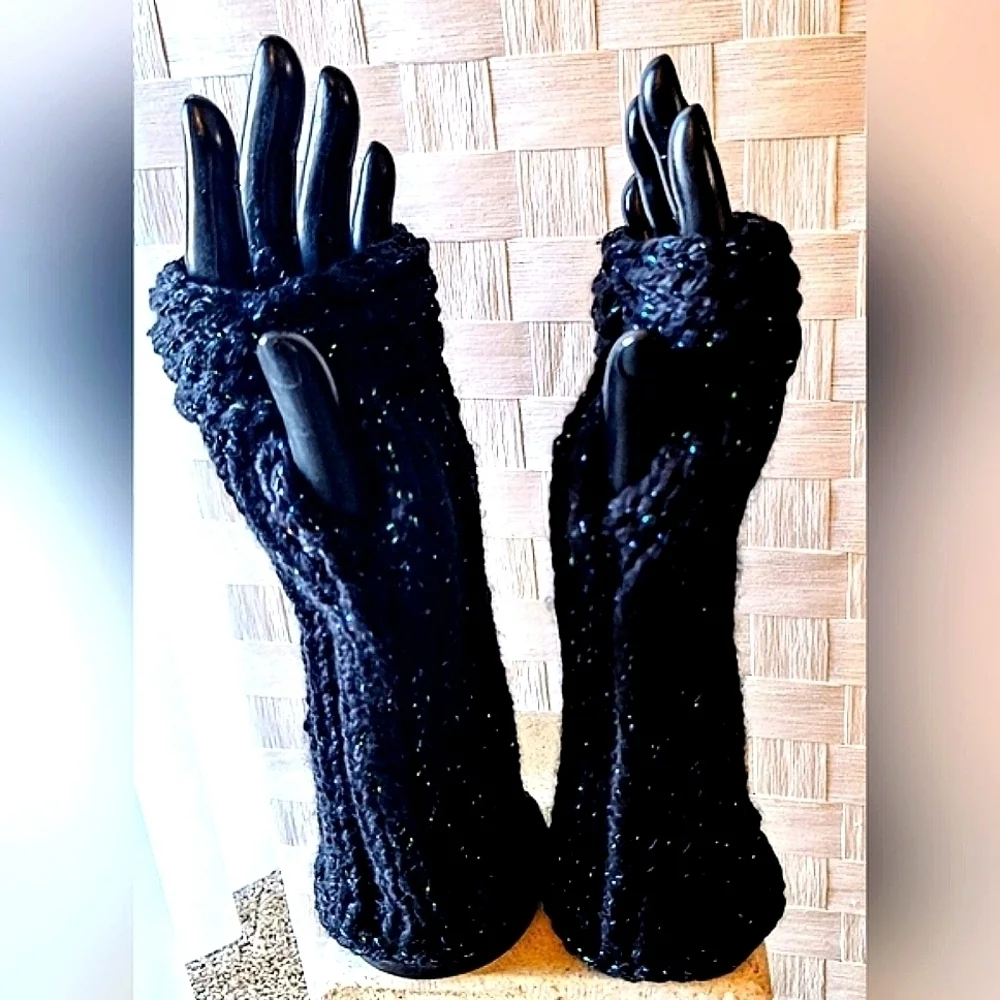 NWT Luxury Cashmere Blend Artisanal Fingerless Gloves
